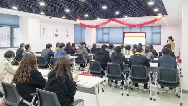 開創鋁型材業績新高度，努力挑戰四月份新目標? ?